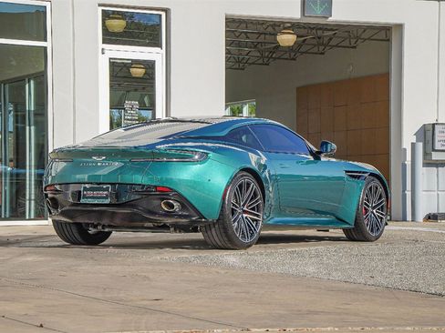 Used 2024 Aston Martin DB12 Coupe image 11
