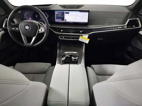 Used 2026 BMW X5 xDrive40i w/ Premium Package AWD/4WD image 9