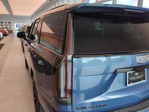 New 2025 Cadillac Escalade Sport Platinum w/ LPO, ONYX Package image 8