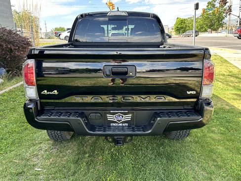 Used 2019 Toyota Tacoma Limited AWD/4WD image 8
