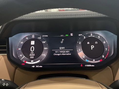 Used 2025 Land Rover Range Rover Long Wheelbase SE image 17