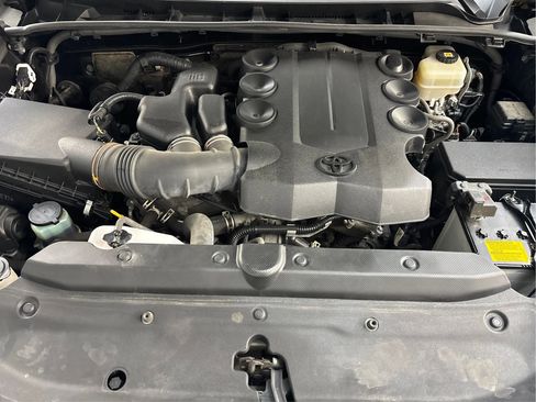 Used 2022 Toyota 4Runner SR5 image 30