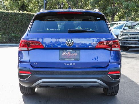 Used 2024 Volkswagen Taos SE image 7