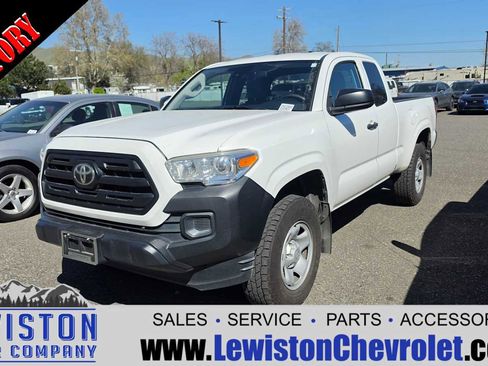 Used 2019 Toyota Tacoma SR image 1