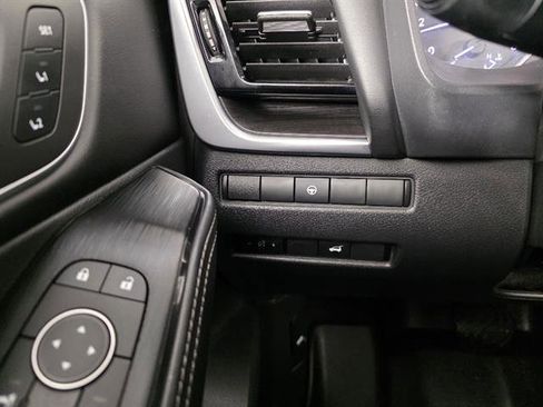 Used 2021 Nissan Rogue SL w/ Premium Package image 41