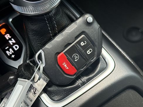 Used 2024 Jeep Wrangler Unlimited Sport AWD/4WD image 37