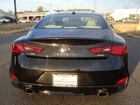 Used 2017 INFINITI Q60 w/ Premium Plus Package 2.0T image 5