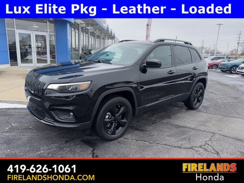 Used 2023 Jeep Cherokee Altitude Lux w/ Lux Elite Package image 2