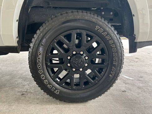 Used 2025 RAM 2500 Limited AWD/4WD image 20