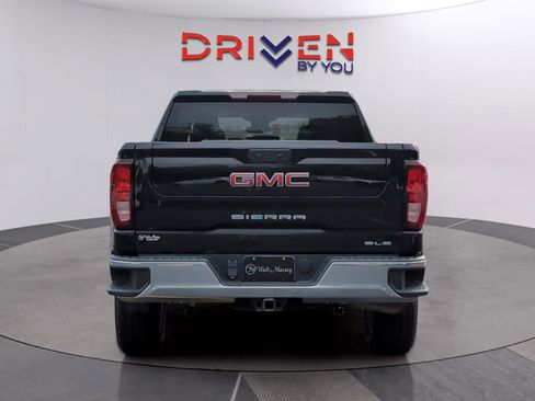 Used 2022 GMC Sierra 1500 SLE AWD/4WD image 4