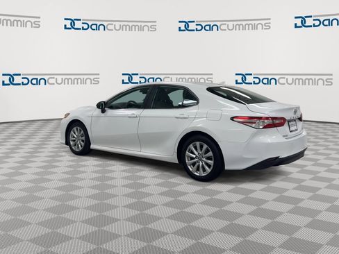 Used 2020 Toyota Camry LE image 6