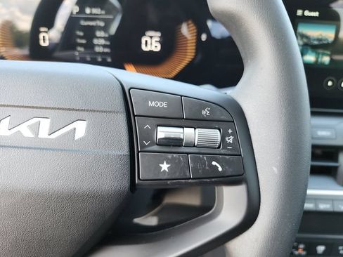 New 2026 Kia K4 FWD image 33