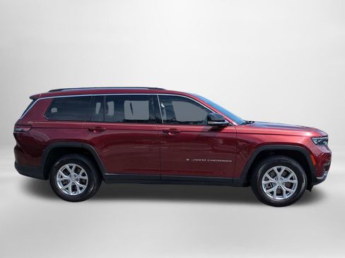 Used 2023 Jeep Grand Cherokee L Limited w/ Luxury Tech Group II RWD image 3