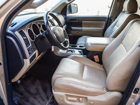 Used 2013 Toyota Sequoia SR5 image 28