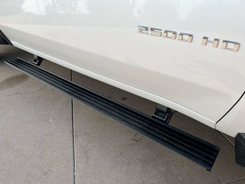 Used 2022 Chevrolet Silverado 2500 High Country AWD/4WD image 10