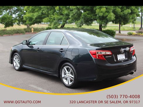 Used 2013 Toyota Camry SE image 3