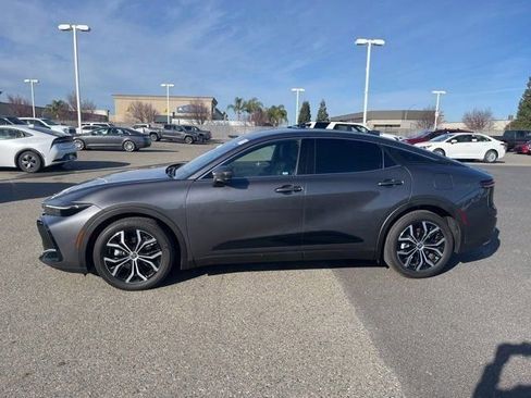 Used 2024 Toyota Crown Limited image 4