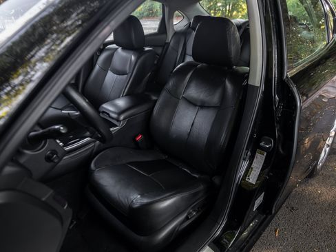 Used 2019 INFINITI Q70 Luxe RWD image 13