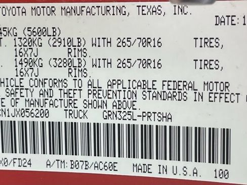 Used 2018 Toyota Tacoma TRD Off-Road w/ Technology Package RWD image 38
