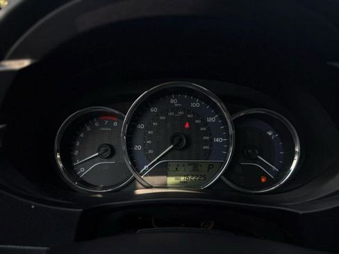 Used 2015 Toyota Corolla LE image 19