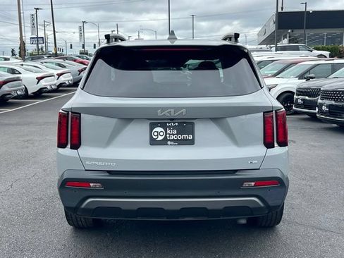 Certified 2023 Kia Sorento X-Line EX AWD/4WD image 8