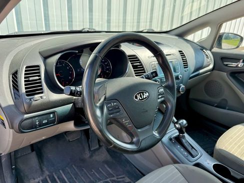 Used 2016 Kia Forte EX FWD image 10
