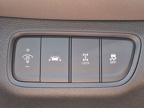 Used 2020 Hyundai Santa Fe SE AWD/4WD image 24