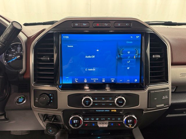 Used 2022 Ford F250 Platinum w/ FX4 Off-Road Package AWD/4WD image 23