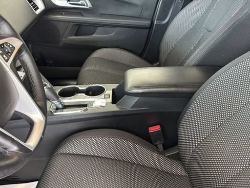 Used 2017 Chevrolet Equinox LT w/ Convenience Package AWD/4WD image 16