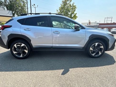 Used 2024 Subaru Crosstrek 2.5i Limited AWD/4WD image 2