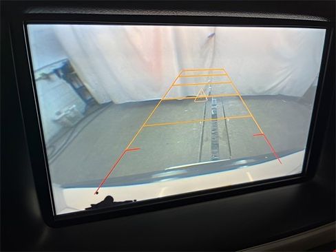 Used 2015 GMC Yukon SLT w/ Open Road Package image 25