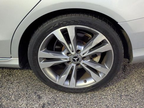 Used 2017 Mercedes-Benz C 300 Sedan image 3