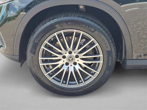 Certified 2026 Mercedes-Benz GLC 300 image 21
