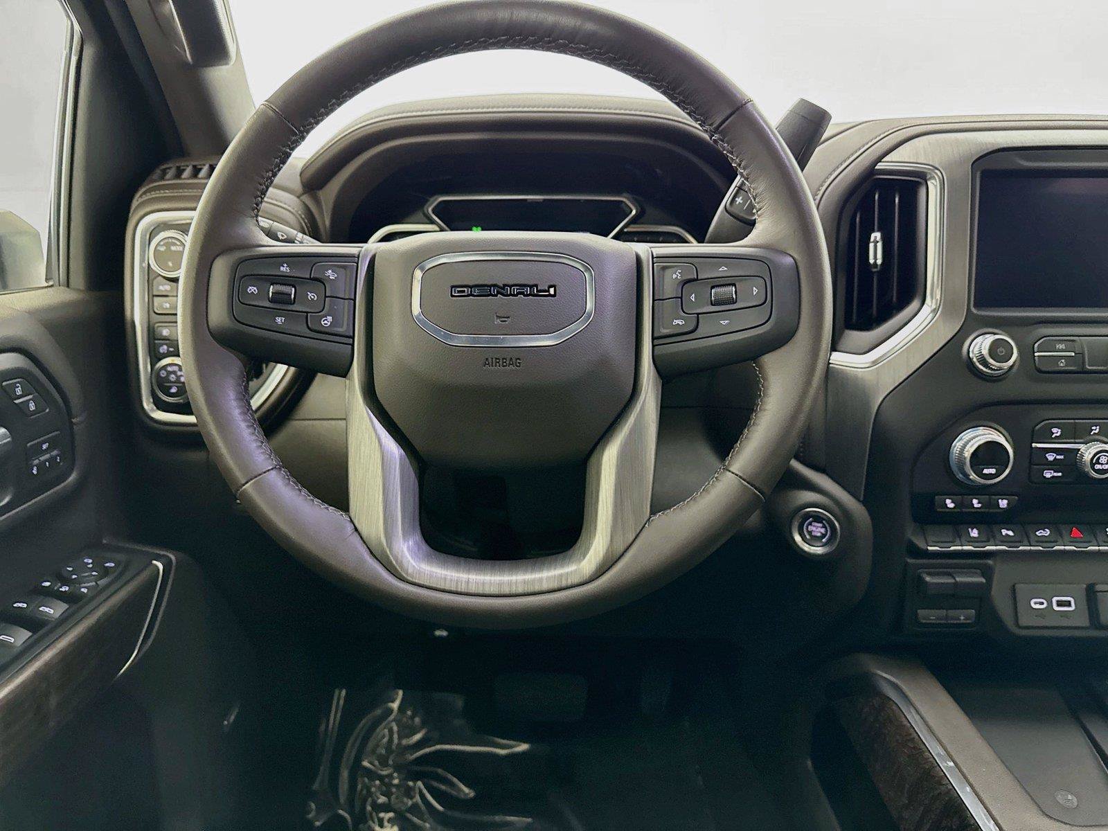 Used 2022 GMC Sierra 2500 Denali w/ Denali Ultimate Package AWD/4WD image 34