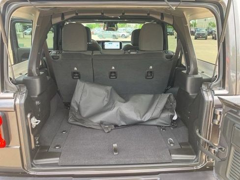 Certified 2025 Jeep Wrangler Unlimited Sahara AWD/4WD image 26