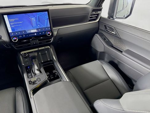 Certified 2026 Lexus GX 550 AWD/4WD image 24