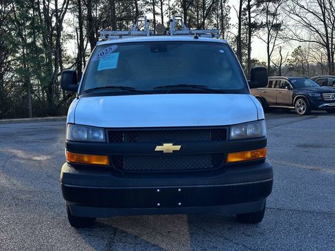 Used 2025 Chevrolet Express 2500 Extended w/ Communications Package image 3