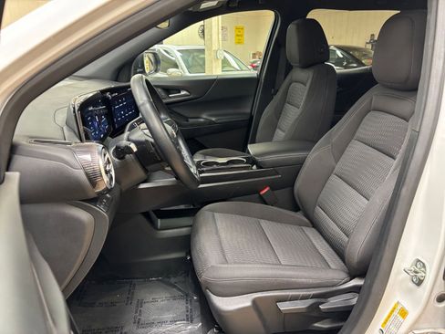Used 2025 Chevrolet Equinox LT FWD image 27
