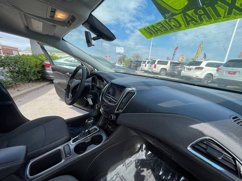 Used 2019 Chevrolet Cruze LT w/ LT Fleet Convenience Package image 20