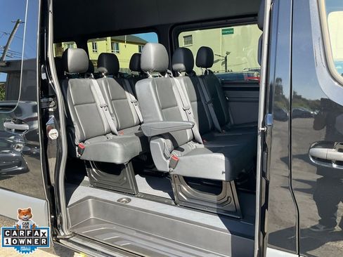Used 2024 Mercedes-Benz Sprinter 2500 image 28
