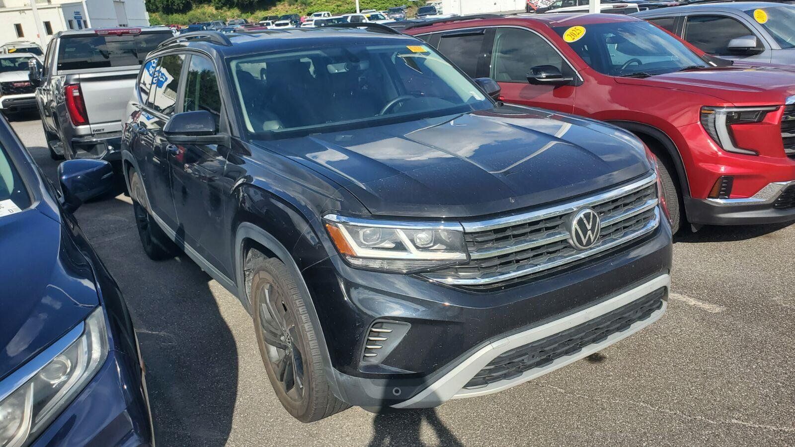 Used 2022 Volkswagen Atlas SE FWD image 2