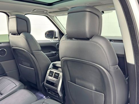Used 2022 Land Rover Range Rover Sport SE image 38