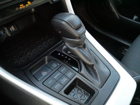 Certified 2024 Toyota RAV4 LE image 24