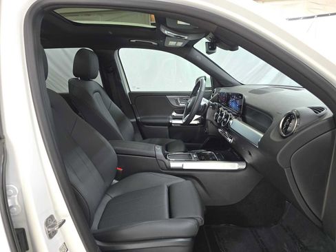 Certified 2026 Mercedes-Benz GLB 250 4MATIC image 10