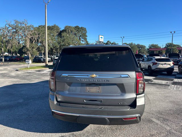 Used 2021 Chevrolet Suburban LT RWD image 4