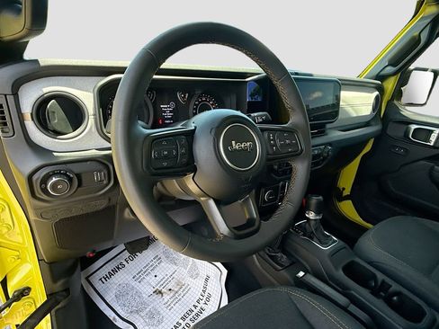 Used 2024 Jeep Wrangler Unlimited Sport AWD/4WD image 12