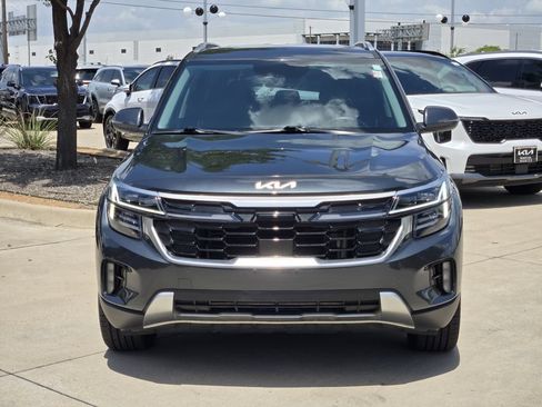 Used 2024 Kia Seltos SX w/ SX Sunroof Package AWD/4WD image 11