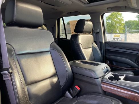 Used 2016 GMC Yukon SLT w/ Open Road Package AWD/4WD image 19