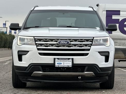 Used 2018 Ford Explorer XLT image 10