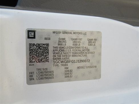 Used 2018 Chevrolet Express 2500 Extended image 7